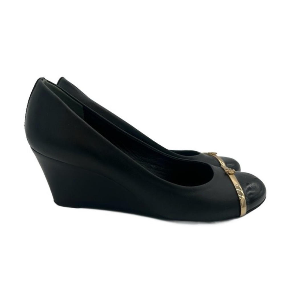 Classic‎ Tory Burch Black Leather Gold Logo Wedge Heel Pumps Shoes Size 8.5M - Picture 2 of 4